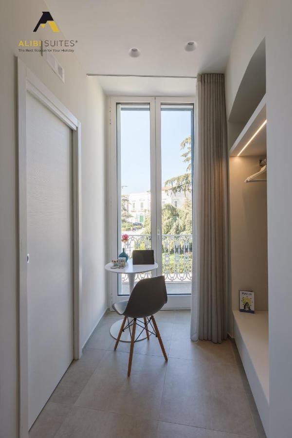 Alibi Suites Suite Museum: Gioiello Con Vista Sul Museo Archeologico Nazionale, Letto E Doccia Con Cromoterapia, Smart Tv, Wifi E A/C Ruvo di Puglia Bagian luar foto