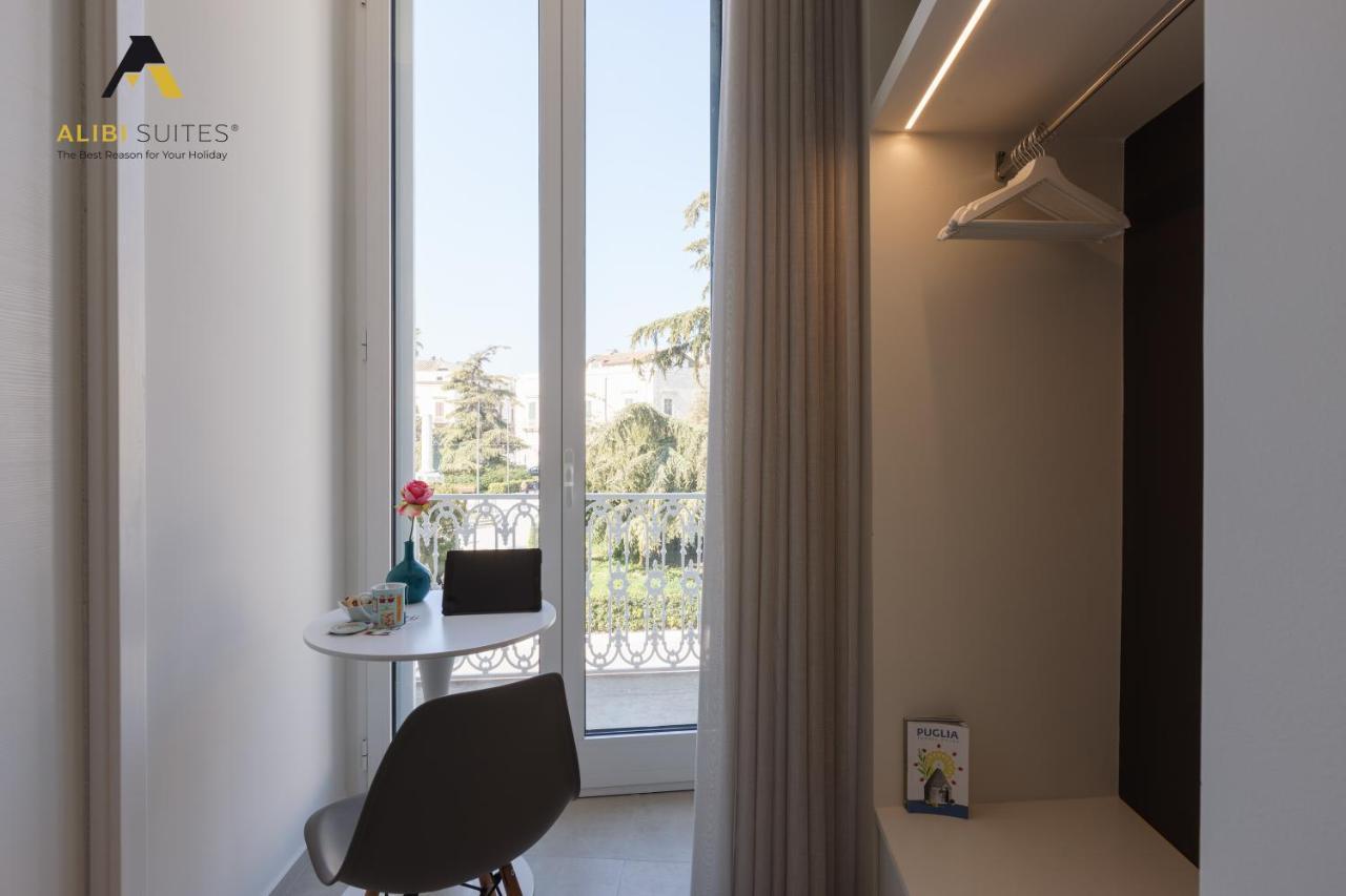 Alibi Suites Suite Museum: Gioiello Con Vista Sul Museo Archeologico Nazionale, Letto E Doccia Con Cromoterapia, Smart Tv, Wifi E A/C Ruvo di Puglia Bagian luar foto